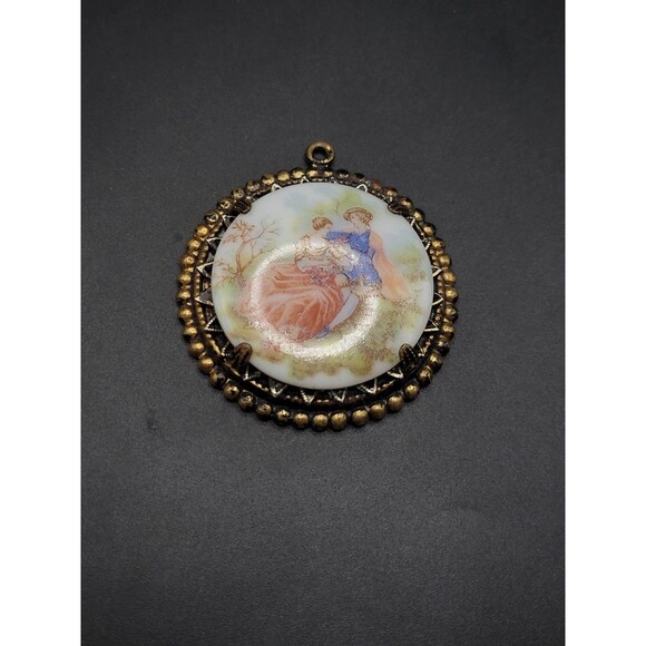 Vintage Porcelain courting couple Big statement circle pendant - Picture 1 of 9